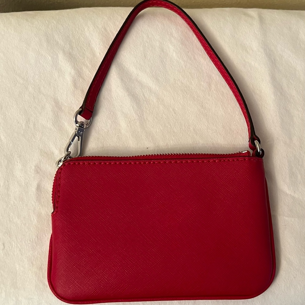 Michael Kors Corner Zip Pouch, Saffiano Leather, EUC - Picture 2 of 9